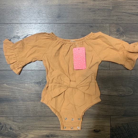 Pat Pat Brown bow onesie - Picture 2 of 5